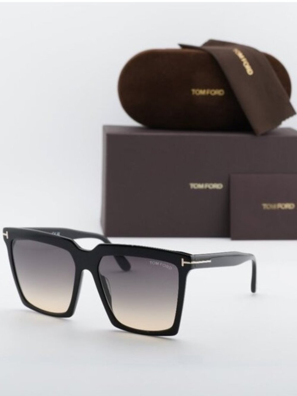 Tom Ford FT0764 01B Sabrina Square Sunglasses - Black\Smoke